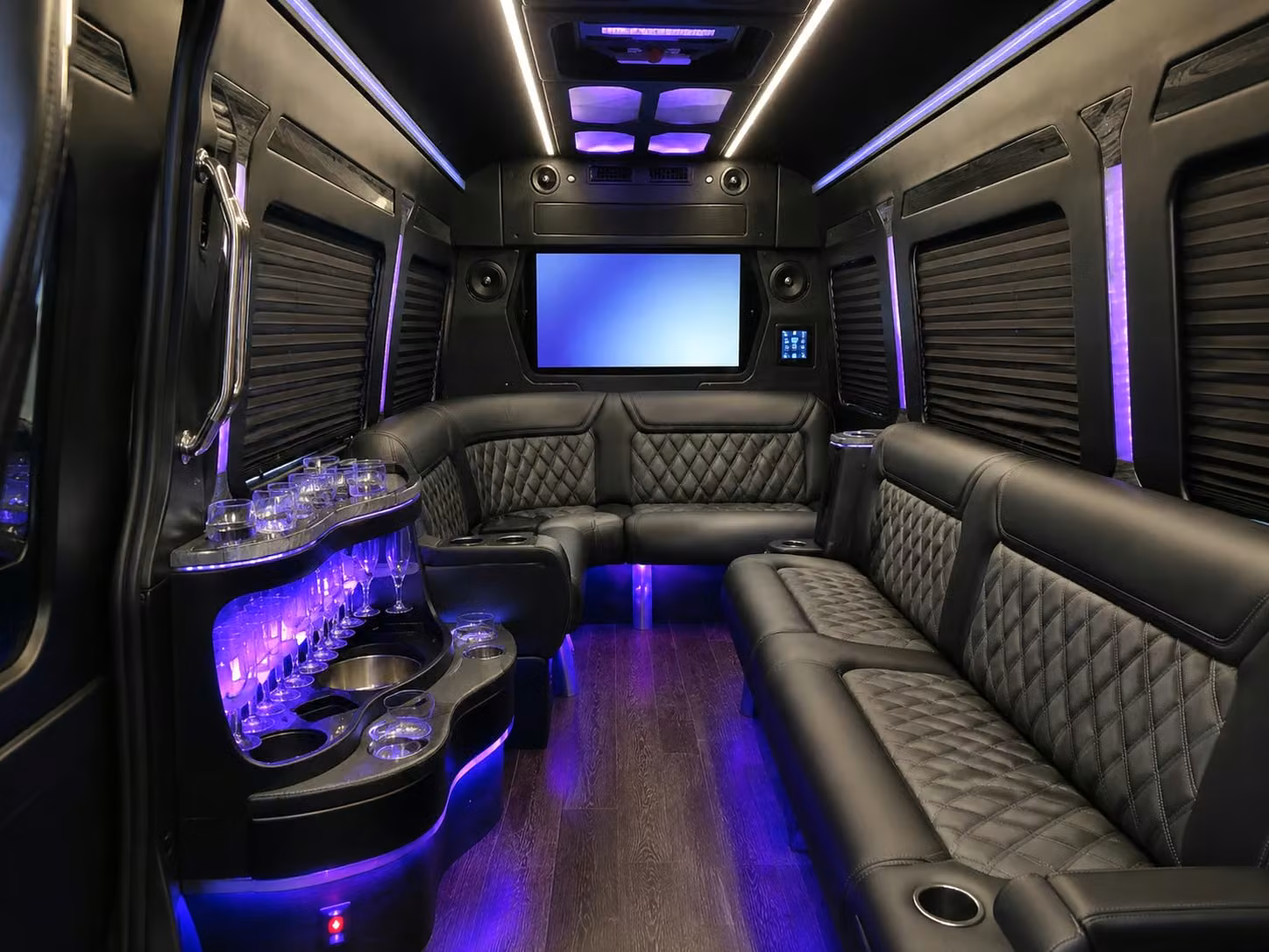 safe prom night transportation in el cajon means parents relax and students celebrate